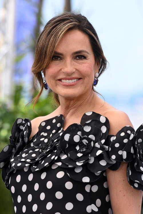 Mariska Hargitay at My Mom Jayne Photocall, May 2025 5