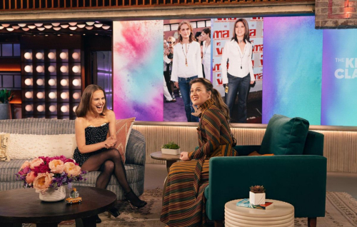 Natalie Portman on Kelly Clarkson Show, May 2025 5