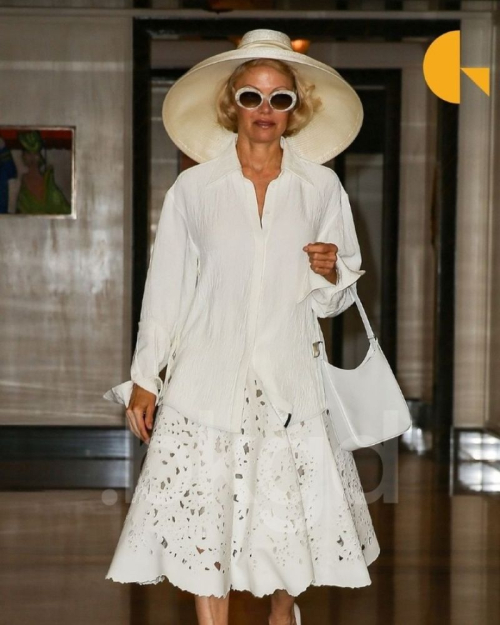 Pamela Anderson Out and About in New York, May 2025 1