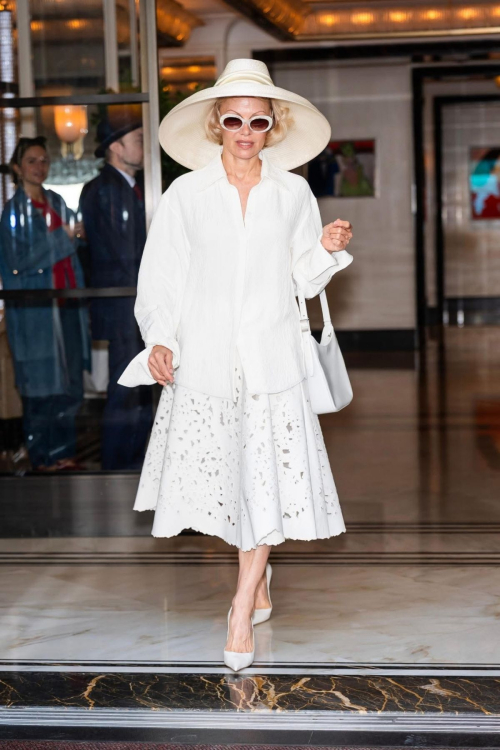 Pamela Anderson Out and About in New York, May 2025 5