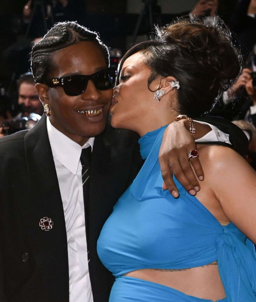 Pregnant Rihanna at Highest 2 Lowest Red Carpet, May 2025 6
