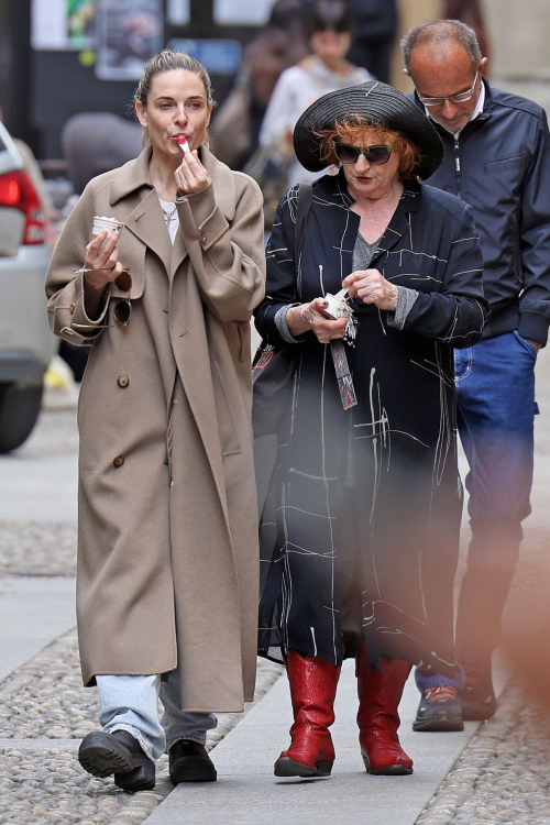 Rebecca Ferguson Out and About in Milan, May 2025 9
