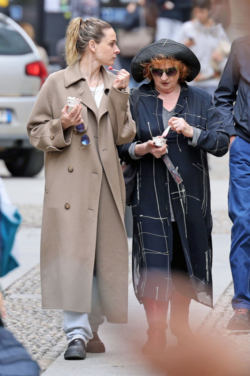 Rebecca Ferguson Out and About in Milan, May 2025 6