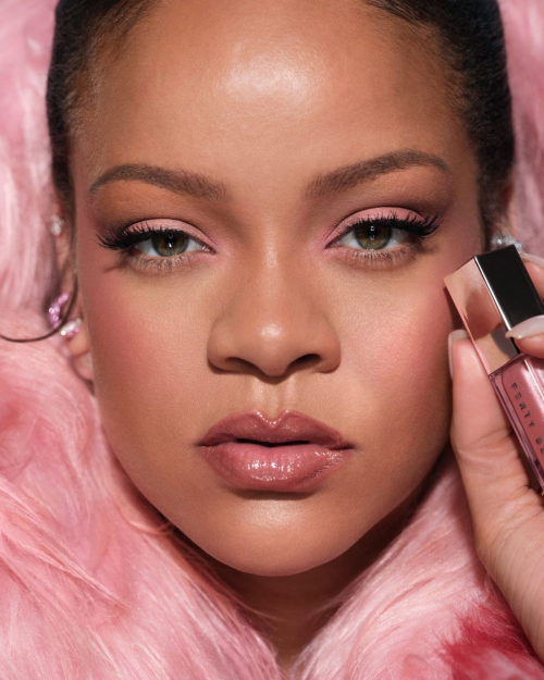 Rihanna for Fenty Beauty Gloss Bomb Campaign, May 2025 2