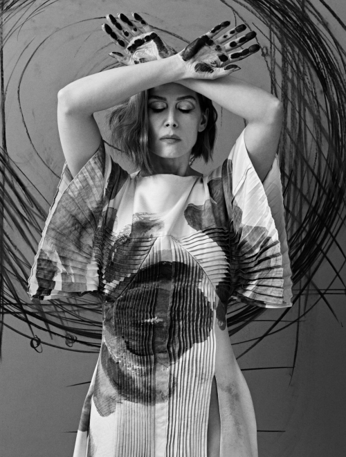 Rosamund Pike in Harpers Bazaar UK, June 2025 1
