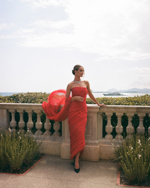 Rosie Huntington-Whiteley for Tiffany Photoshoot, May 2025 6