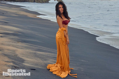Salma Hayek in Sports Illustrated Swimsuit, May 2025 46