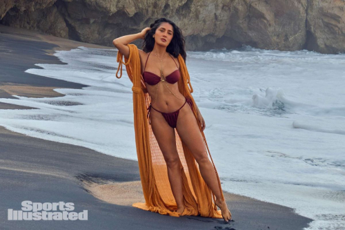 Salma Hayek in Sports Illustrated Swimsuit, May 2025 47