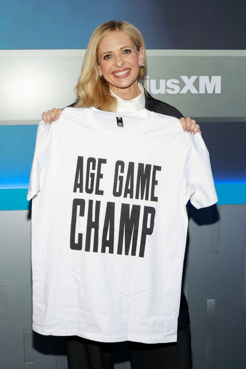 Sarah Michelle Gellar at SiriusXM Radio in New York, May 2025 3