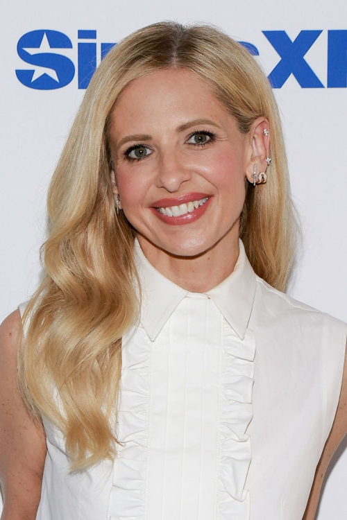 Sarah Michelle Gellar at SiriusXM Radio in New York, May 2025 5