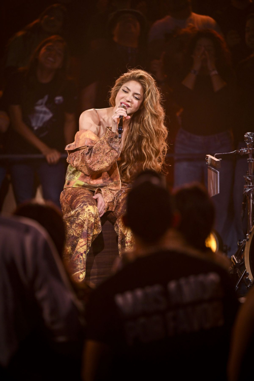 Shakira Performs at Tonight Show Starring Jimmy Fallon, May 2025 3