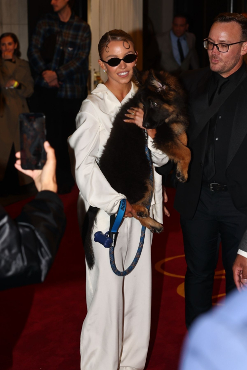 Sydney Sweeney Leaves Carlyle Hotel for Afterparty, May 2025 6