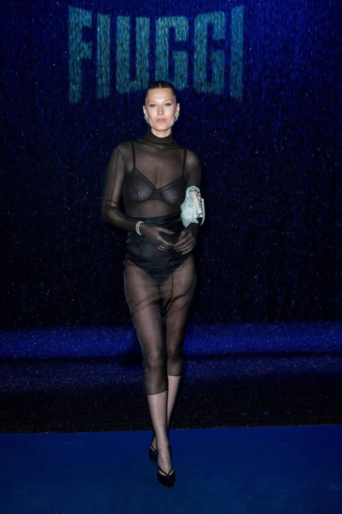 Toni Garrn at One Drop Event in Cannes, May 2025 3