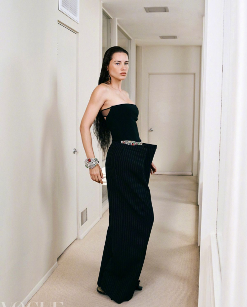 Adriana Lima for Vogue China, July 2025 17