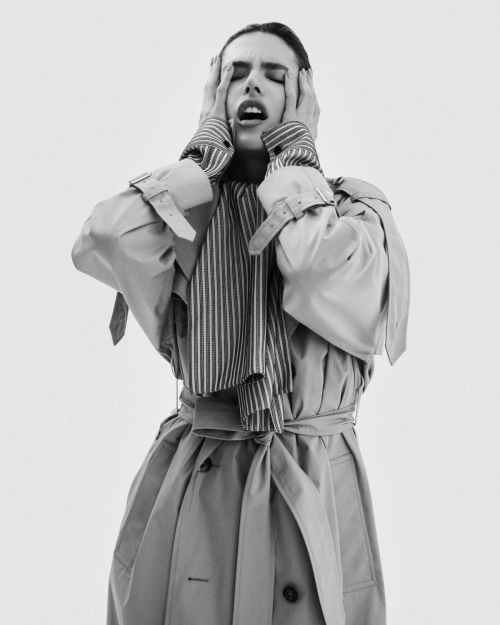 Alessandra Ambrosio for M Revista de Milenio, June 2025 5