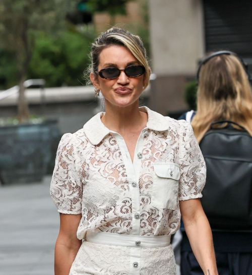 Ashley Roberts Arrives at Heart Radio Studios, June 2025 1