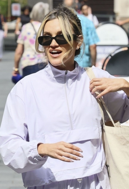 Ashley Roberts Heading to Photoshoot, June 2025 1