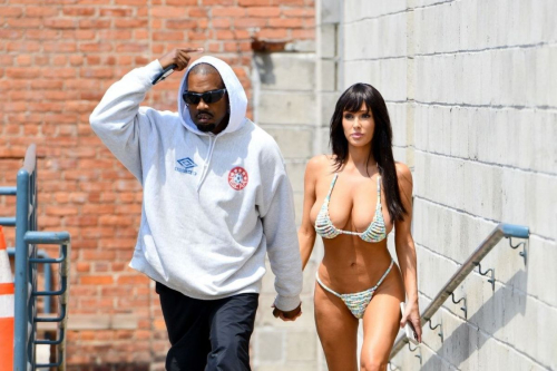 Bianca Censori and Kanye West in Brooklyn, June 2025 3