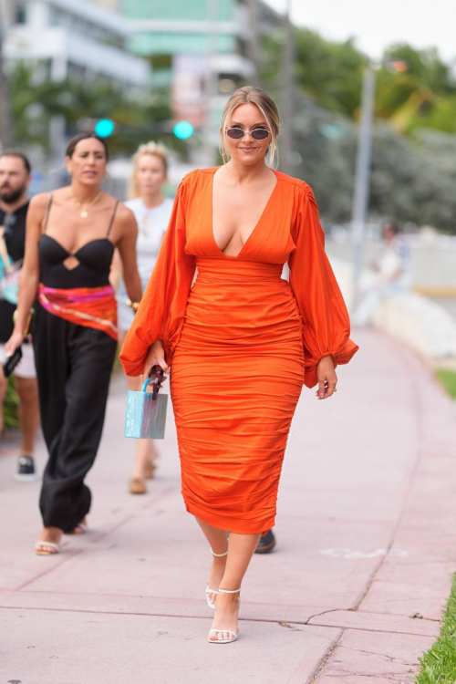 Camille Kostek at Monday Swim Paraiso Swim Week, May 2025 1
