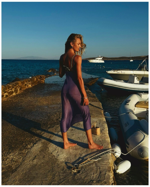 Candice Swanepoel Shares Instagram Looks, June 2025 1