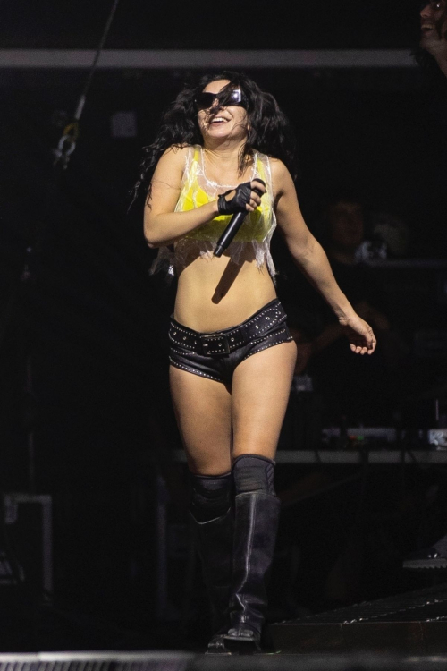 Charli XCX at Londons Lido Festival Victoria Park, June 2025 1