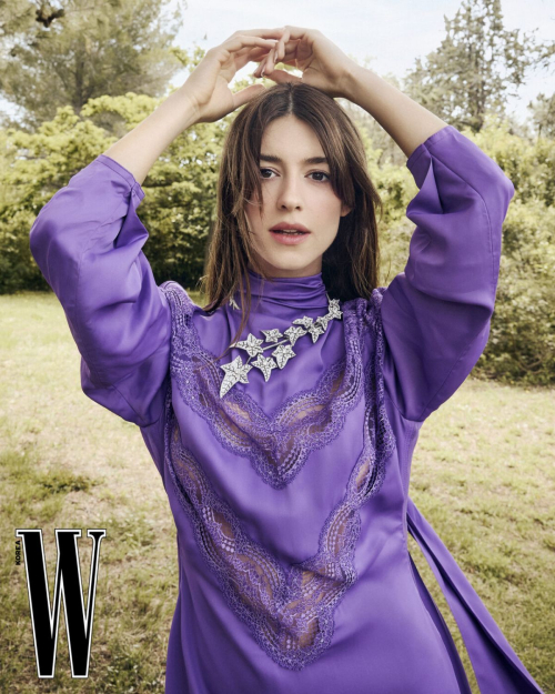 Daisy Edgar-Jones in W Magazine Korea, July 2025 4