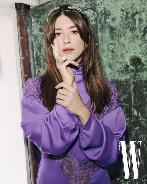Daisy Edgar-Jones in W Magazine Korea, July 2025 6