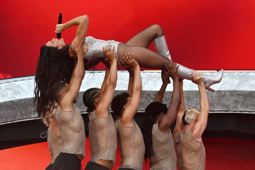 Dua Lipa on Radical Optimism Tour Liverpool, June 2025 1