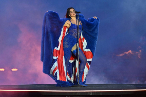 Dua Lipa on Radical Optimism Tour Liverpool, June 2025 4