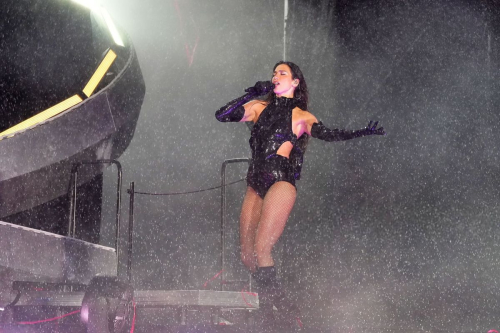 Dua Lipa performs in Liverpool, June 2025 4