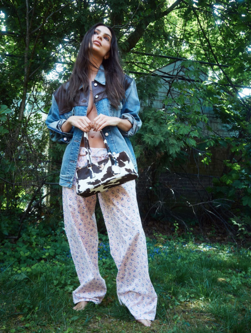 Emily Ratajkowski for Elle UK, July/August 2025 5