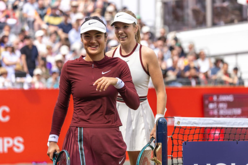Emma Raducanu and Katie Boutler at HSBC, June 2025 6