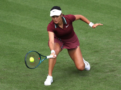 Emma Raducanu at Eastbourne Open, June 2025 3