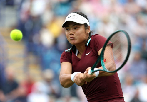 Emma Raducanu at Eastbourne Open, June 2025 4