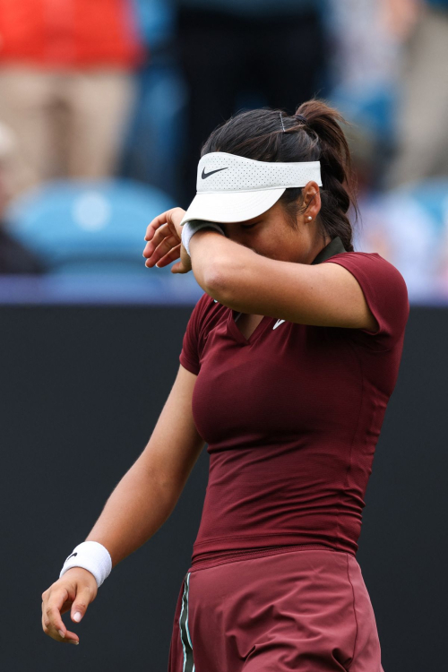 Emma Raducanu at Eastbourne Open, June 2025 6