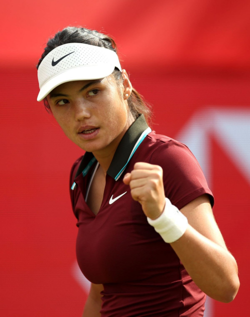Emma Raducanu at HSBC Championships Quarterfinal, June 2025 1
