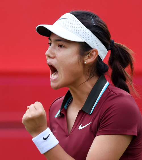 Emma Raducanu at HSBC Championships Second Round, June 2025 3