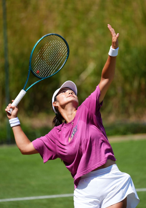 Emma Raducanu at Sunday Practice in Wimbledon, June 2025 5
