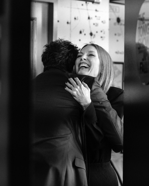 Julianne Moore at Tonight Show Jimmy Fallon, May 2025 1