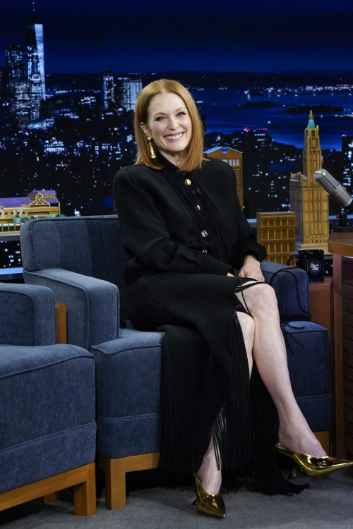 Julianne Moore at Tonight Show Jimmy Fallon, May 2025 3