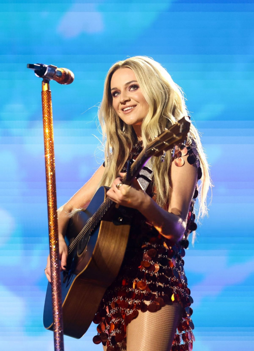 Kelsea Ballerini at Crypto.com Arena, March 2025 5