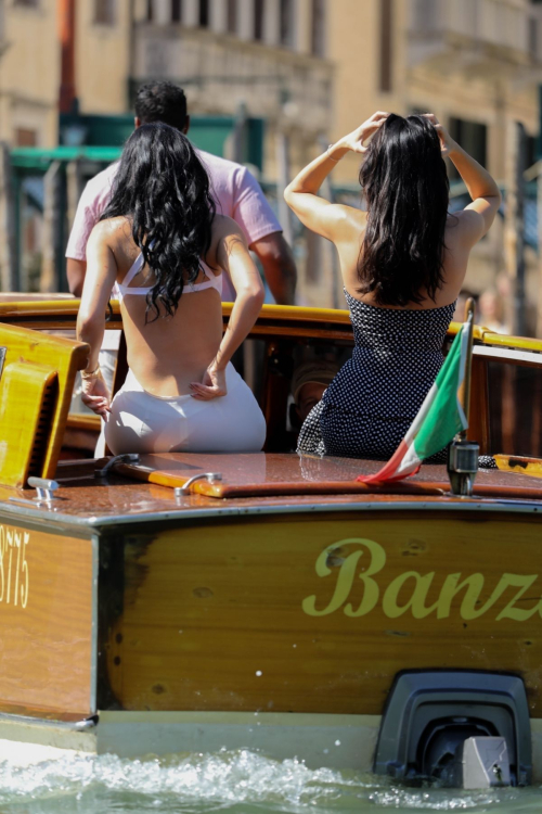 Kendall & Kylie Jenner Out in Venice, June 2025 2