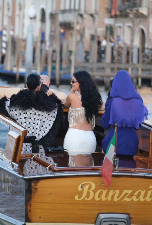Kendall & Kylie Jenner Outside Gritti Hotel Venice, June 2025 1