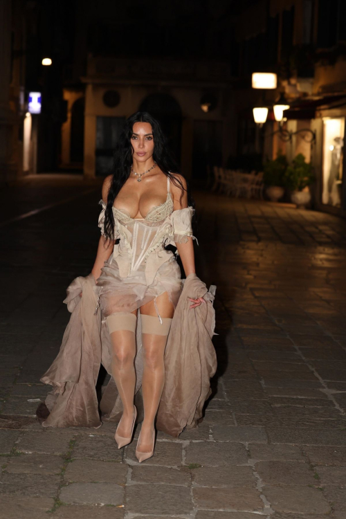 Kim Kardashian Heads to Bezos Afterparty, June 2025 3