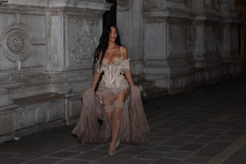 Kim Kardashian Heads to Bezos Afterparty, June 2025 4
