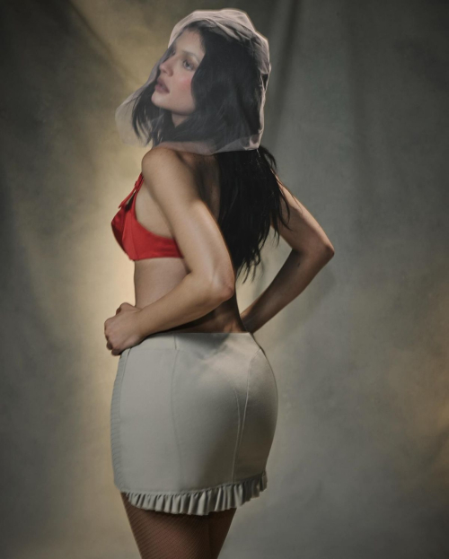 Kylie Jenner for KHY x Dilara Findikoglu Campaign, 2025 16