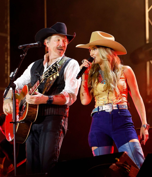 Lainey Wilson at CMA Fest Day One in Nashville, June 2025 6