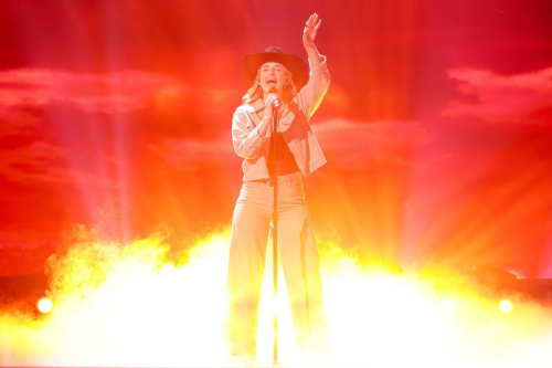 Lainey Wilson at Play Something Country Gala, May 2025 9