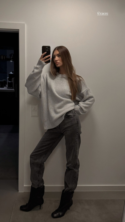 Lorena Rae – Instagram Photos, June 2025 15