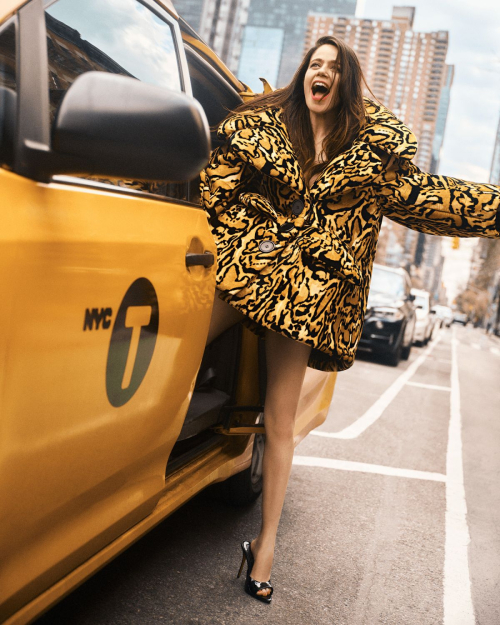 Molly Gordon for Vanity Fair Feature, June 2025 1